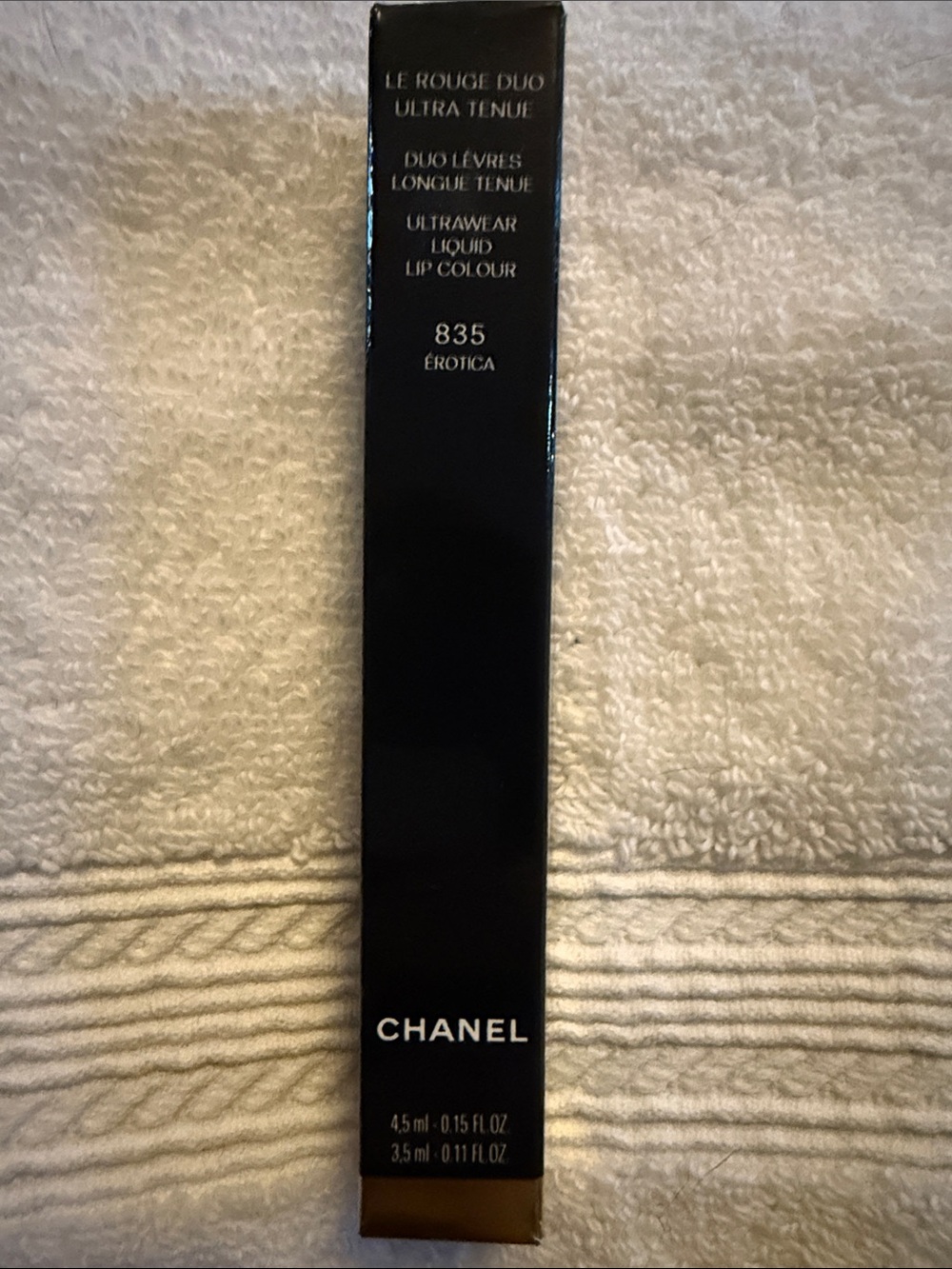 CHANEL Le Rouge Duo Ultra Tenue Liquid Lip Colour 835 Érotica